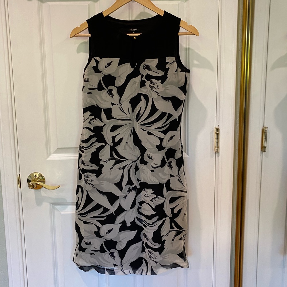 Figure hugging midi dress in chiffon